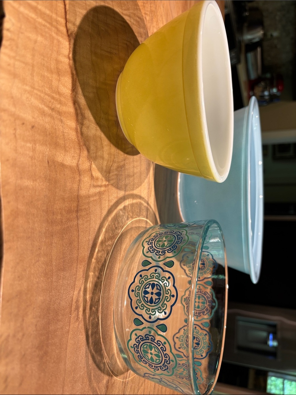 Pyrex Vintage Yellow and Light Blue Mixing Bowls with Patterned  Glass Bowl